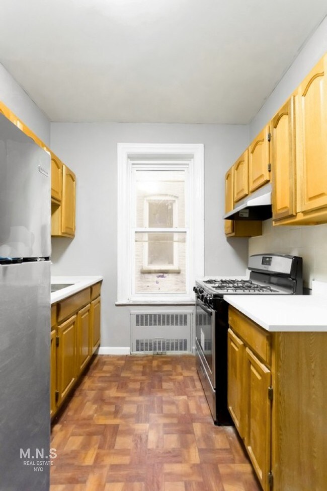 Building Photo - 175 East 91st Street