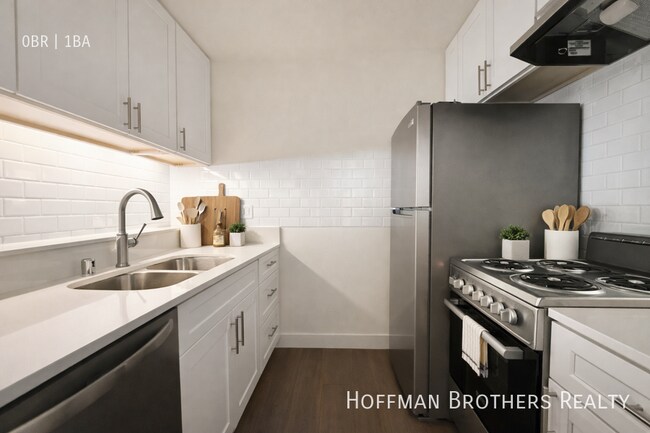 Foto del edificio - 1784 N Sycamore Ave