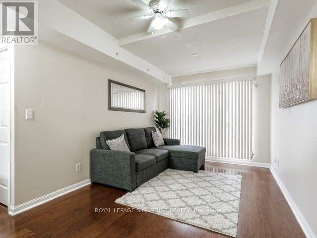 Photo du bâtiment - 3025 Finch Ave W