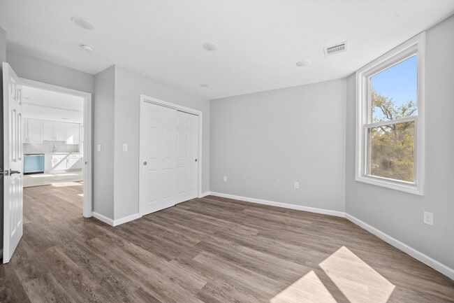 Foto del edificio - 188 Hope Ave