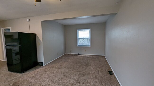 Building Photo - GEN413/415