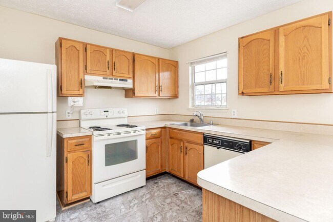 Foto del edificio - 8004 Warton Ct