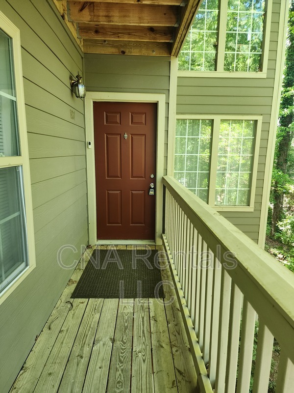 Primary Photo - 807 Country Park Dr