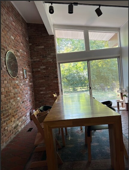 Foto del edificio - 550 Valewood Ln