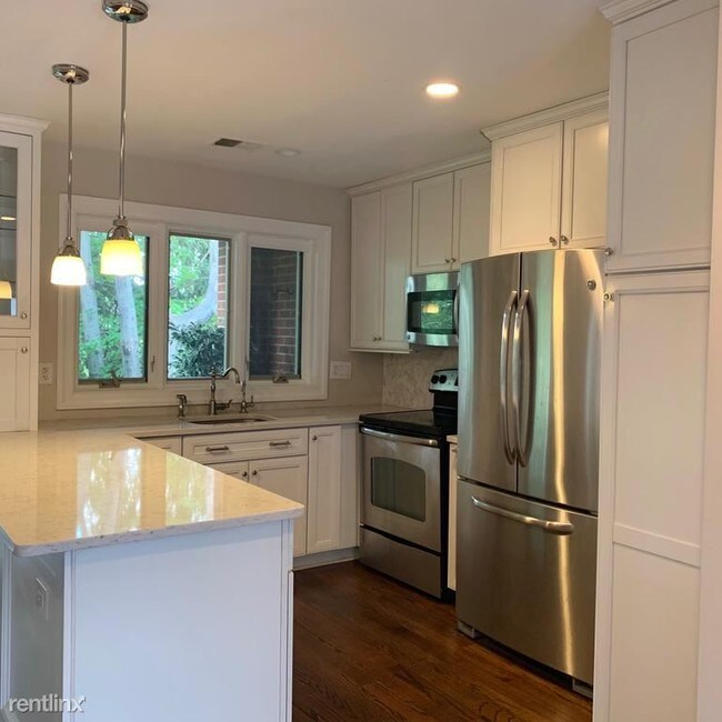 Building Photo - 2 br, 1.5 bath Townhome - 1823 N Uhle St