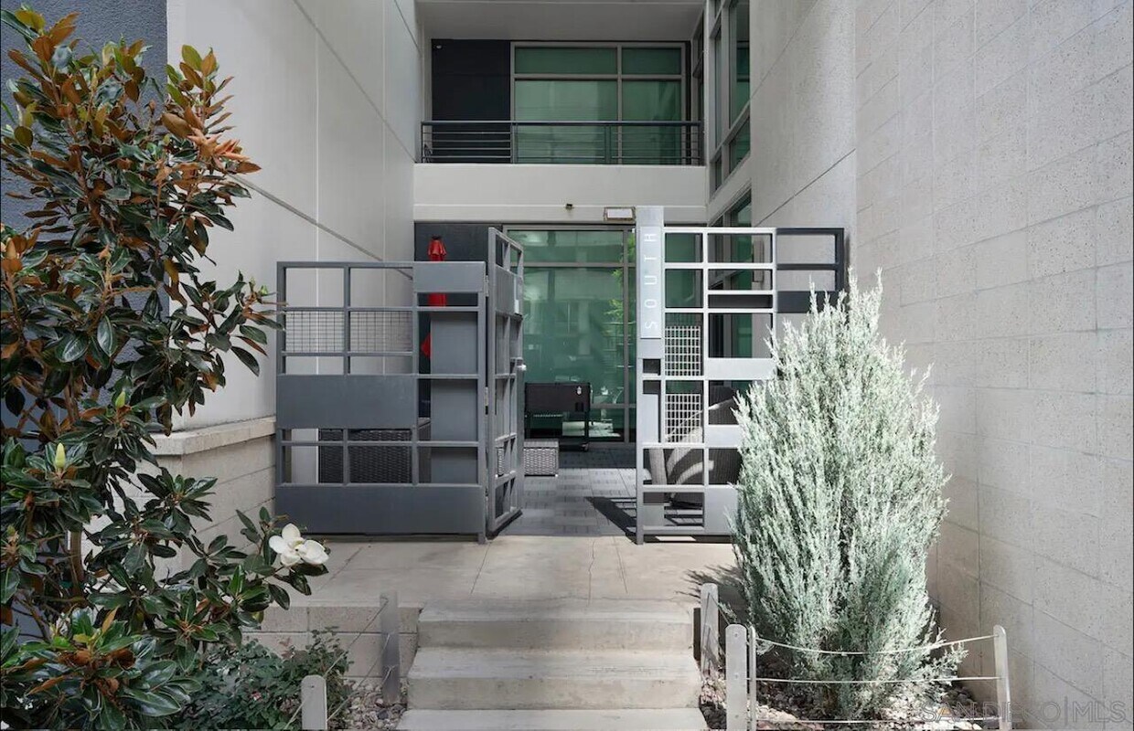 Foto principal - 425 W Beech St