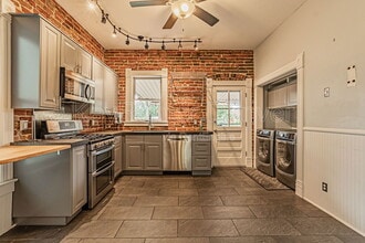 Building Photo - 2141 Irving St