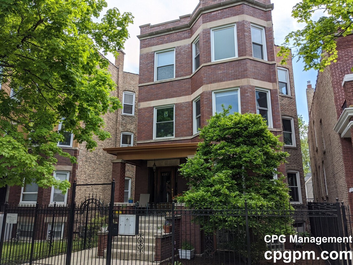 2323 N Hamlin Ave, Chicago, IL 60647 2323 N Hamlin Ave Chicago, IL