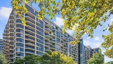 Building Photo - 1530 Key Blvd