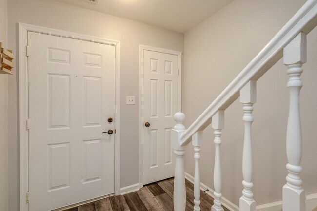 Foto del edificio - 9616 Mason Creek Rd