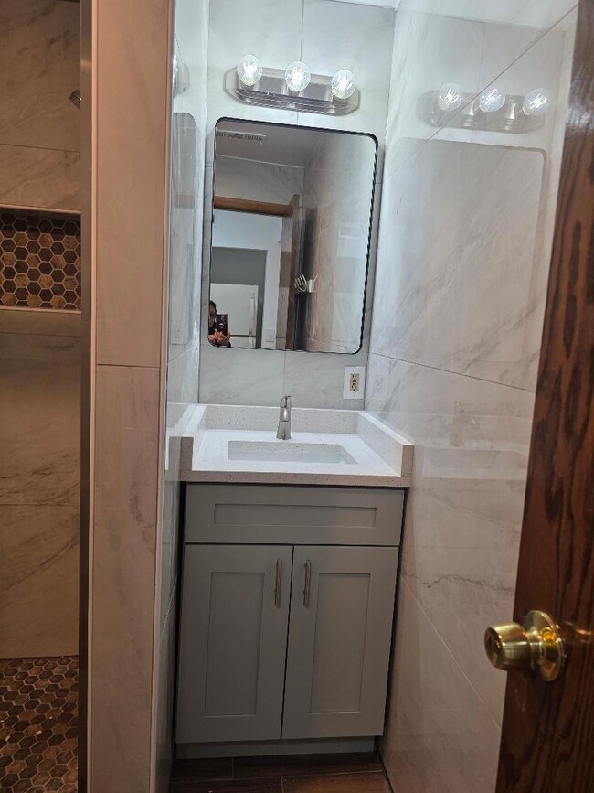 Foto del edificio - 2949 S Emerald Ave