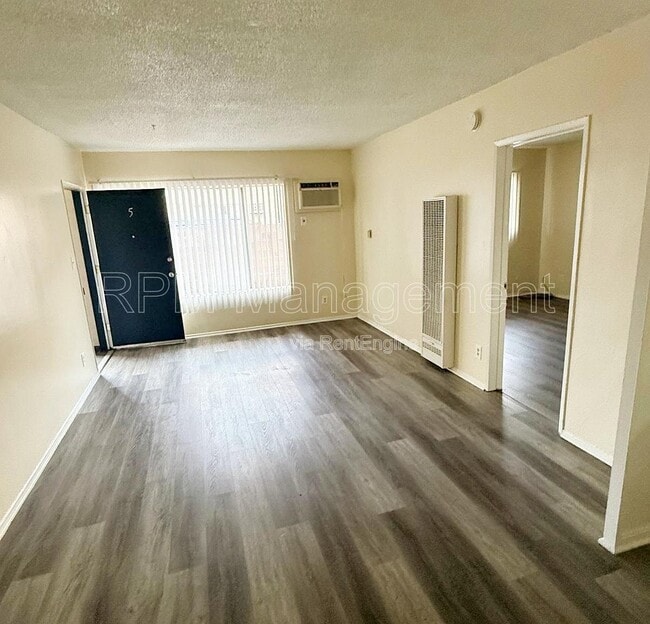 Foto del edificio - 6645 Etiwanda Ave