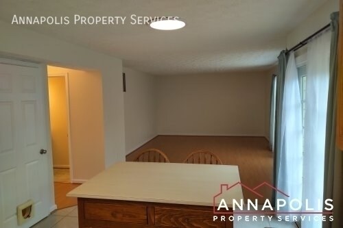 Foto del edificio - 709 Rock Elm Ct