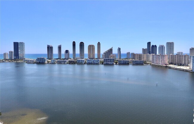 Building Photo - 4000 Island Blvd