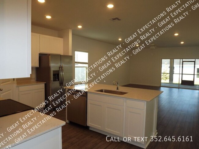 Foto del edificio - 4706 SW 83rd Lp