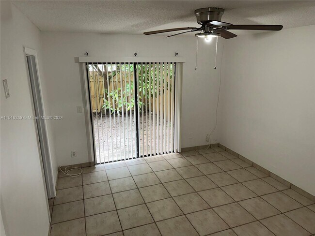 Building Photo - 1322 SW 75th Ave