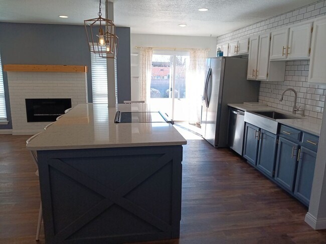 Foto del edificio - 3 Bedroom, 1.5 Bathroom Home! Schedule a Showing Today!