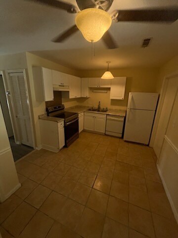 Foto del edificio - 103 Kimeran Ln APT B