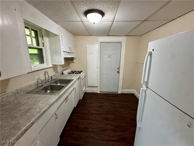 Foto del edificio - 1248 Pondview Ave