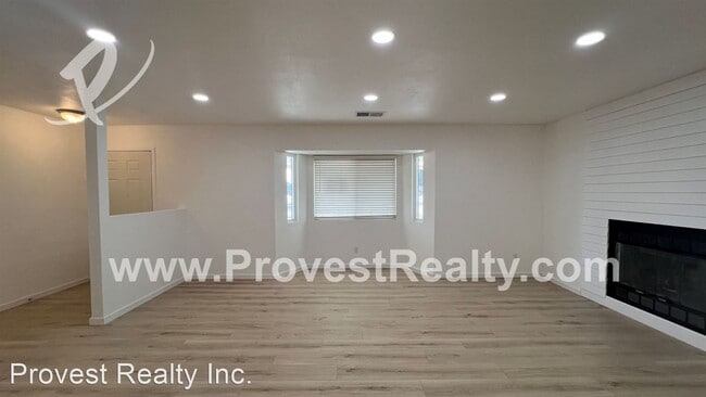 Building Photo - 3 br, 2 bath House - 7609 Kenyon Ave