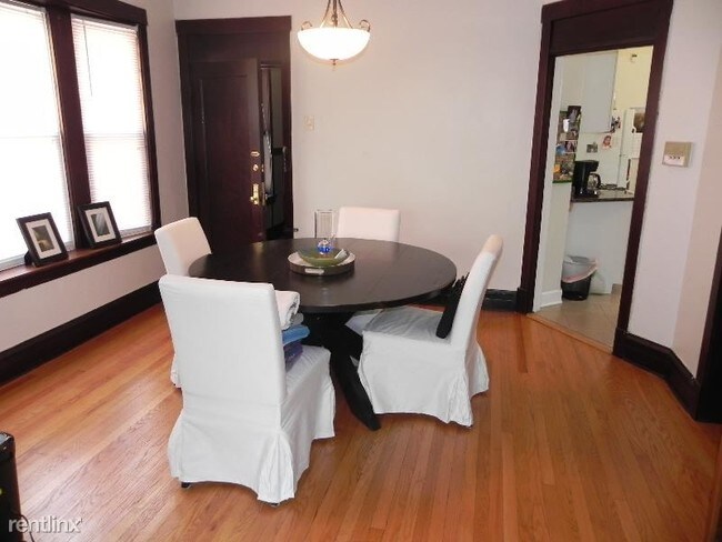 Foto del edificio - 4107 N Ashland Ave