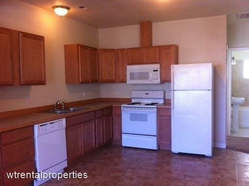 Building Photo - 3 br, 1 bath House - 1325 Rose St