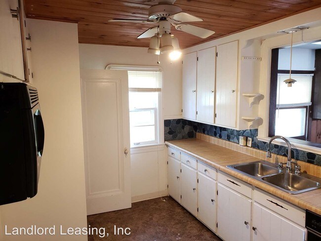 Building Photo - 2 br, 2 bath House - 717 W. 32nd Street