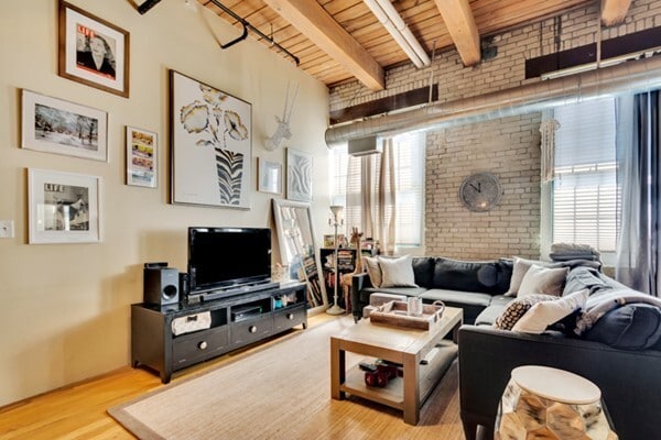 Building Photo - 43 Charlton St