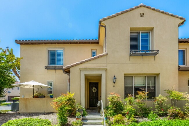 Building Photo - 2234 Capistrano Way