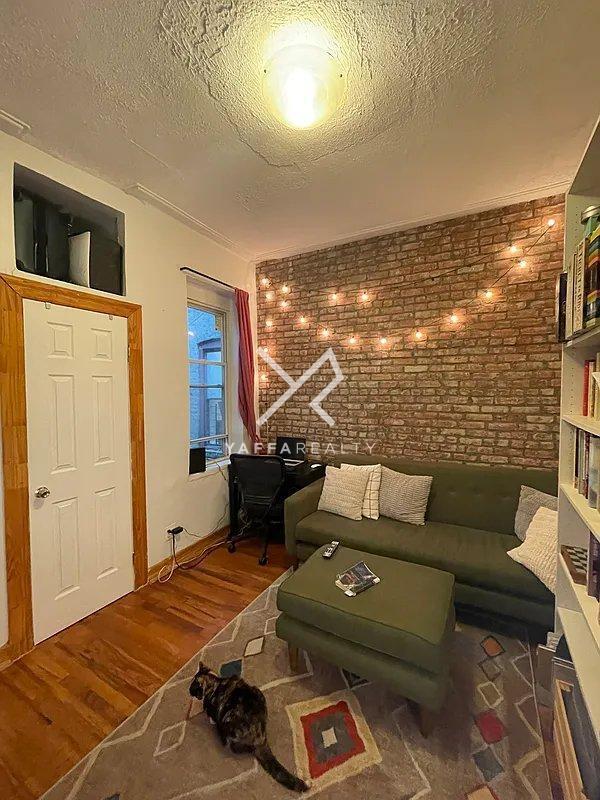 Foto del edificio - 1 bedroom in BROOKLYN NY 11216