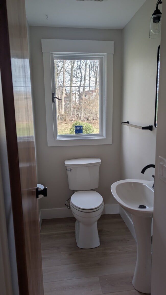 Foto del edificio - 25 Red Bud Rd