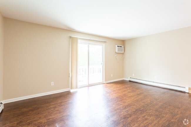 2HAB, 1BA - 782 ft² - Greenfield Apartment Homes