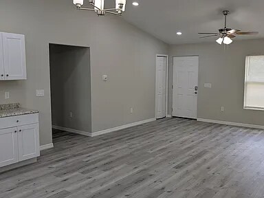 Foto del edificio - 8166 Juniper Rd