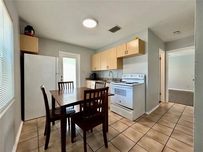 Foto del edificio - 2161 8th Ave N