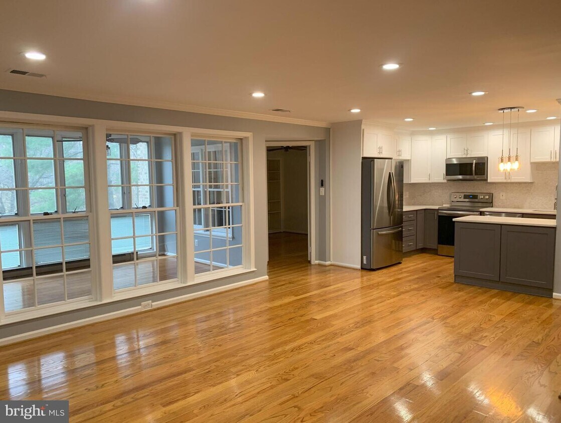 10700 Kings Riding Way Unit 101, Rockville, MD 20852 Room for Rent in