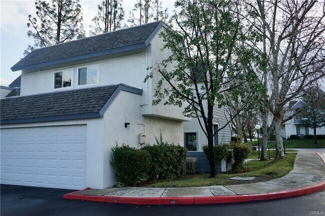 Building Photo - 701 Church Pl