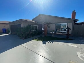 Building Photo - 2103 Starburst Ln