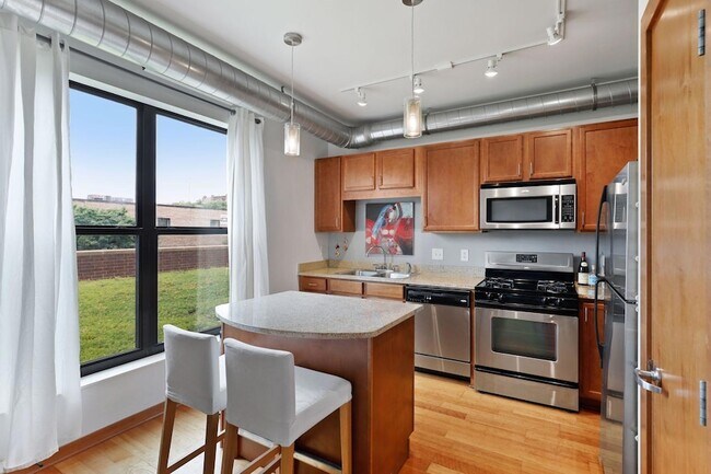 Foto del edificio - 15 E Franklin Ave