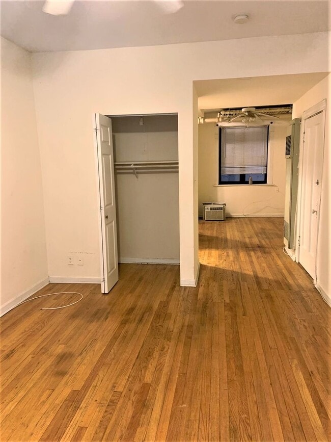 Building Photo - 632 W Arlington Pl