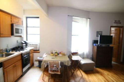 Foto del edificio - 312 W 48th St