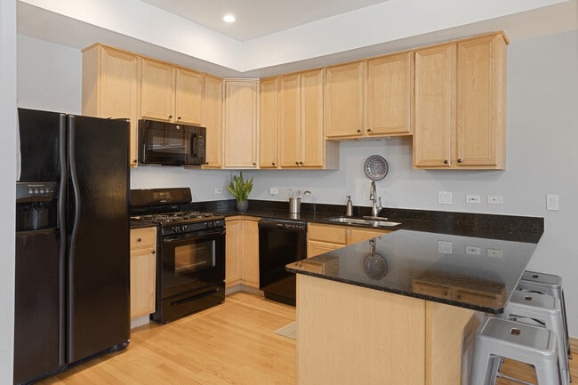 Building Photo - 2350 N Kedzie Blvd