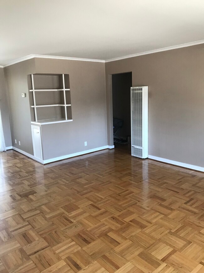 Hardwood parquet floors throughout - 3973 ONeill Drive