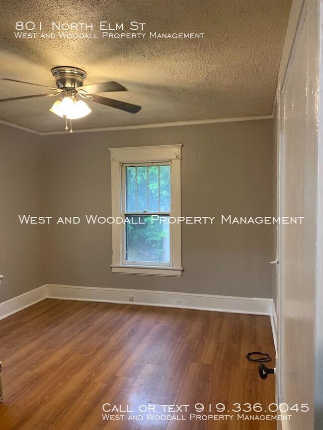 Foto del edificio - 801 N Elm St