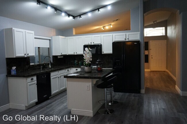 Building Photo - 10505 Horseshoe Falls Ct
