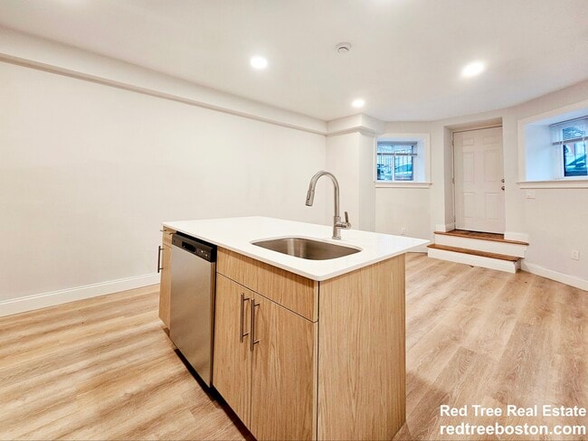 Foto del edificio - 529 Beacon St