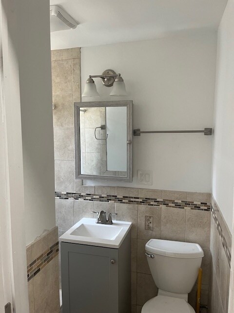 Updated Bathroom with new fixtures. - 2113 Bleecker St