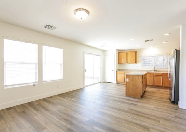 Foto del edificio - 3212 Ferdilah Ln