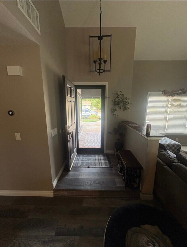 Building Photo - 5312 Diane St