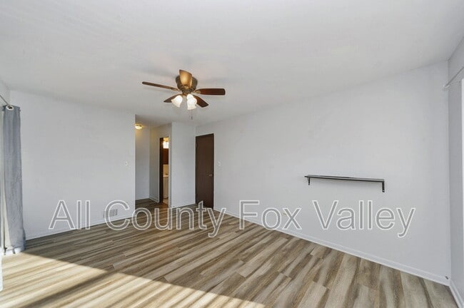 Building Photo - 2064 N Ginger Creek Dr