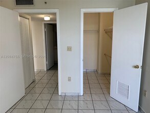 Building Photo - 9688 Fontainebleau Blvd